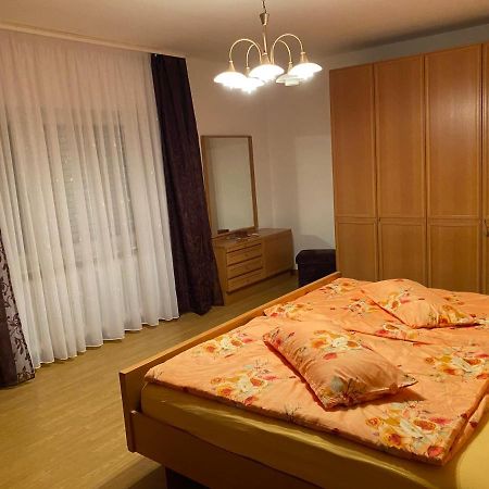 Ferienwohnung Mit Garten Pirmasens Exterior foto